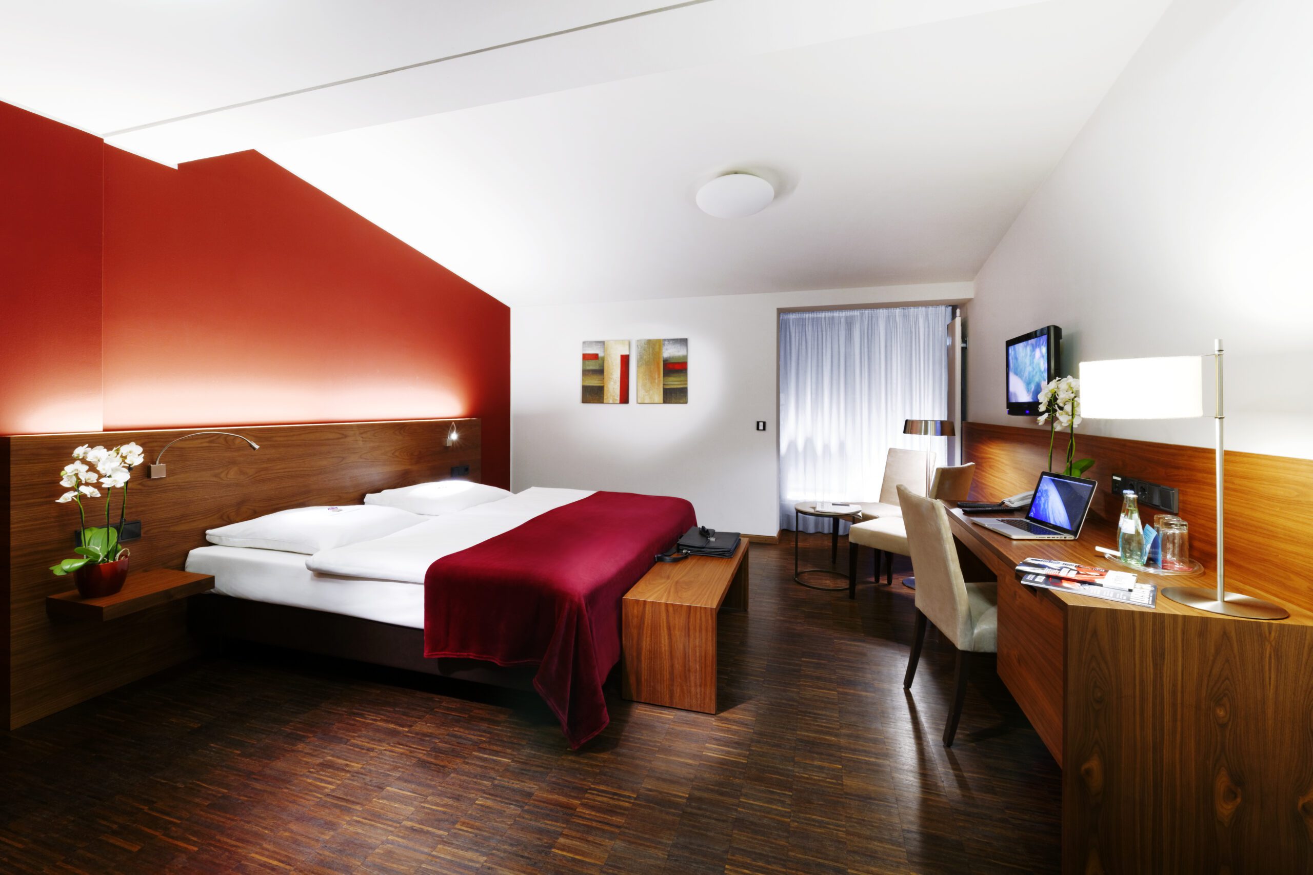 Suite-Schlafzimmer-scaled